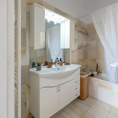 Holiday home Sunrise Serenity Near *