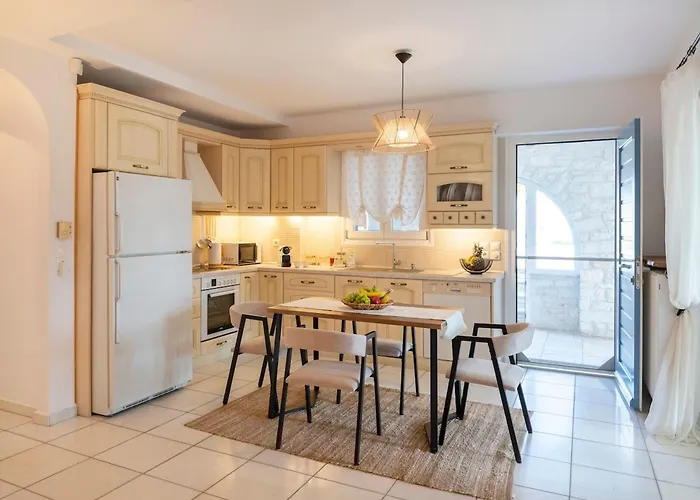 Sunrise Serenity Near Casa de Férias Ambelas