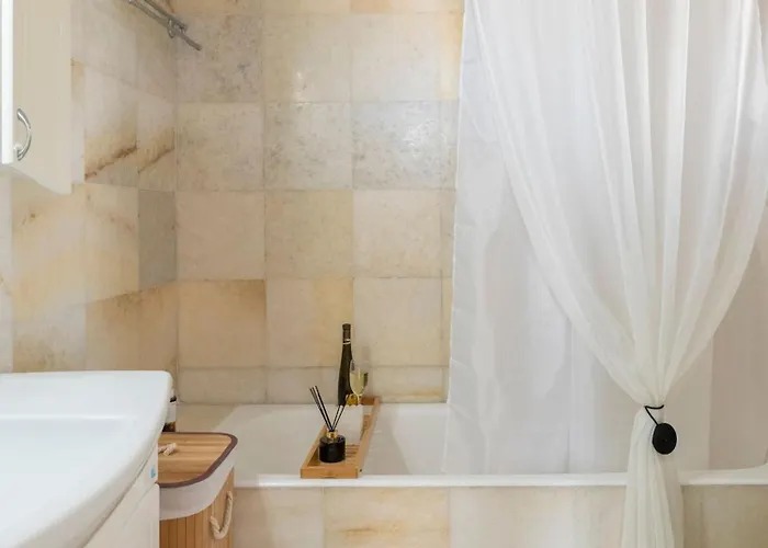 Sunrise Serenity Near Casa de Férias Ambelas